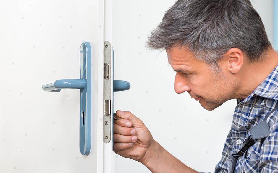  ouverture de porte claquée serrurier Bouqueval